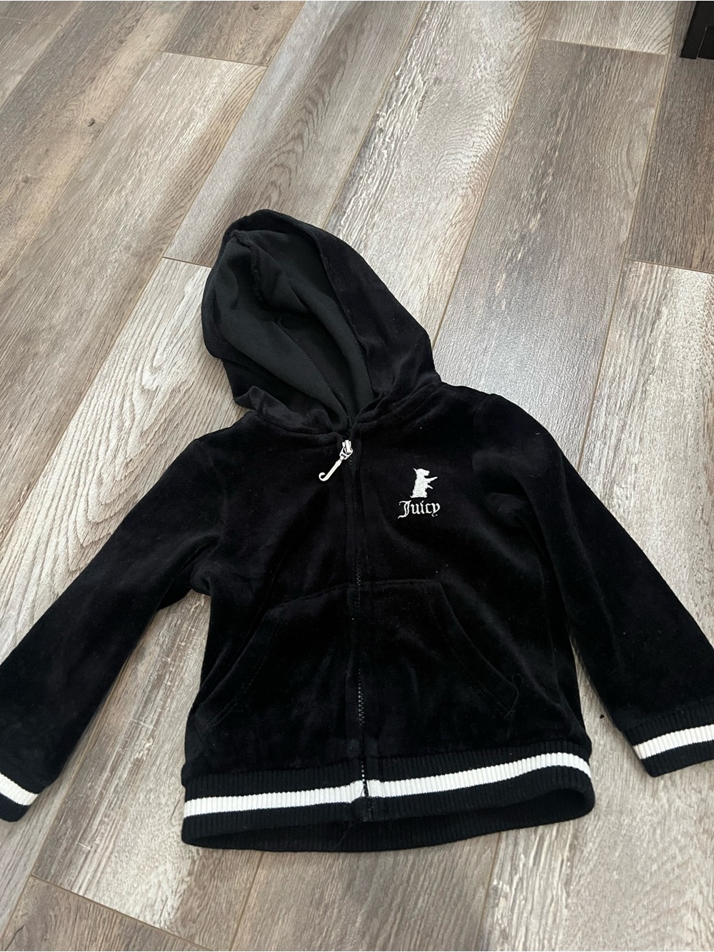 🌸Juicy Couture Black Velour zip up for babies